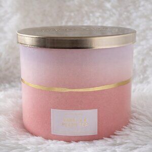 Vanilla & Peach Tea 3-Wick Candle 14.5 oz NEW Bath & Body Works